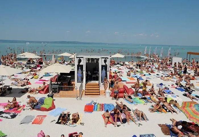 Palazzo Lejlighed Siófok